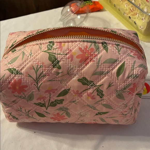 Floral Pink Makeup Bag with Accessories - Picture 2 of 9